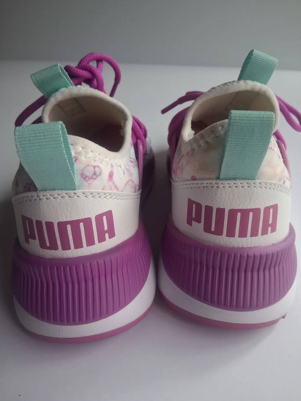 Puma Kids Bubble Print Sneakers in Pink, Mint and White Size 4